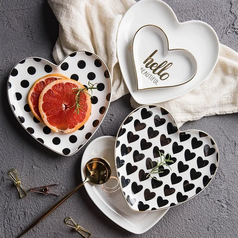 Painted Gold Ceramic Plate Black and White Heart Breakfast Plate Fruit Snack Dish Tableware Cooking Dishes Kitchen Utensils Gift
Painted Gold Ceramic Plate Black and White Heart Breakfast Plate Fruit Snack Dish Tableware Cooking Dishes Kitchen Utensils Gift