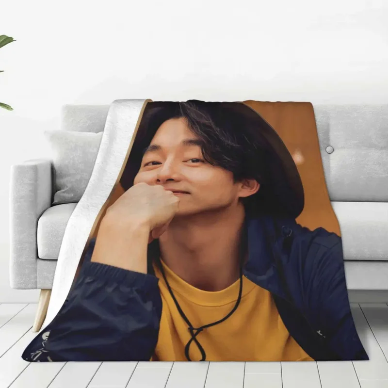 Вязаное одеяло Gong Yoo со звездами, плюшевые Пледы из фильма, постельное белье, кушетка, индивидуальное мягкое теплое покрывало
Вязаное одеяло Gong Yoo со звездами, плюшевые Пледы из фильма, постельное белье, кушетка, индивидуальное мягкое теплое покрывало