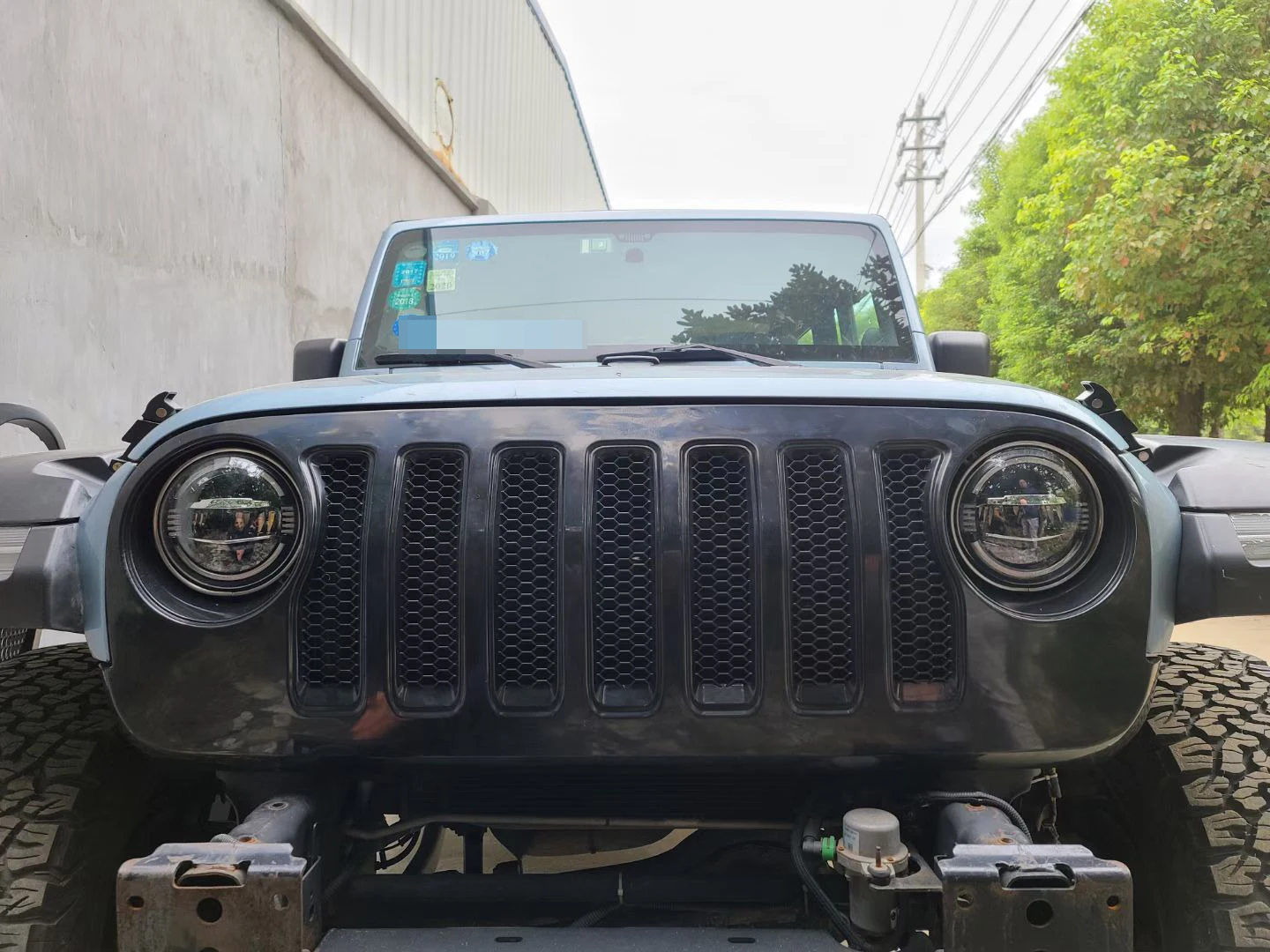 J373 grille for Jeep Wrangler JK 2007-2017 Grill ABS Change from JK to JL Black ABS Car Front Grille car accessories LANTSUN
J373 grille for Jeep Wrangler JK 2007-2017 Grill ABS Change from JK to JL Black ABS Car Front Grille car accessories LANTSUN