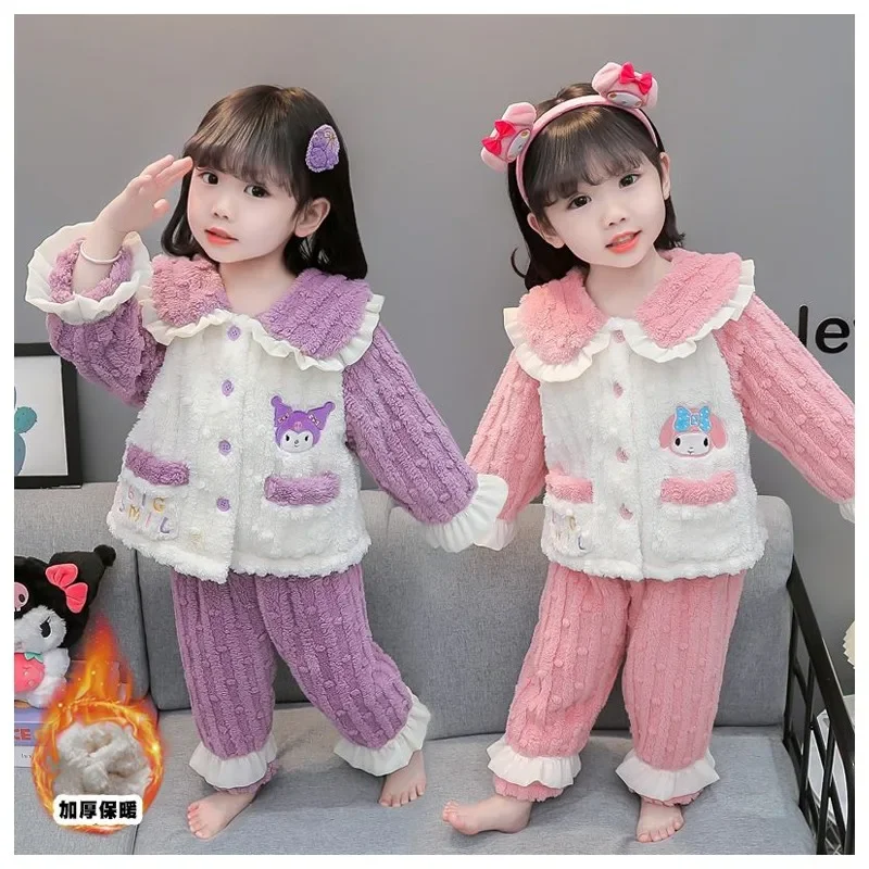 Sanrioed Kuromi My Melody детский фланелевый пижамный комплект с лацканами Kawaii утолщенная теплая удобная ночная рубашка Милая домашняя одежда
Sanrioed Kuromi My Melody детский фланелевый пижамный комплект с лацканами Kawaii утолщенная теплая удобная ночная рубашка Милая домашняя одежда