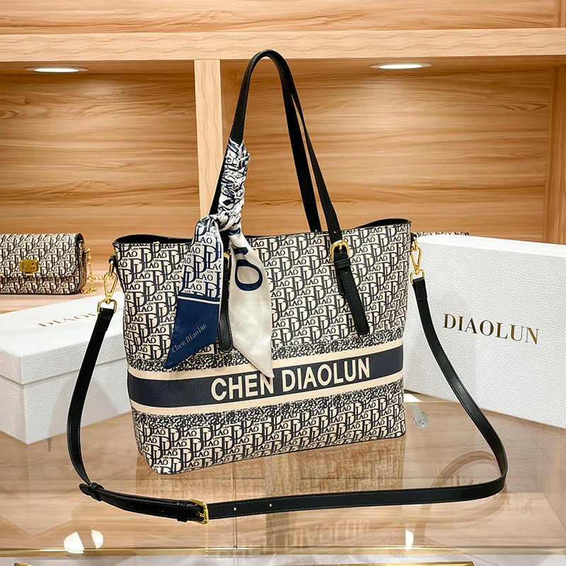 2023 New Fashion Embroidery Shoulder Messenger Bags Luxury Large Capacity Casual Totes High Quality Women Purse and Handbags
2023 New Fashion Embroidery Shoulder Messenger Bags Luxury Large Capacity Casual Totes High Quality Women Purse and Handbags