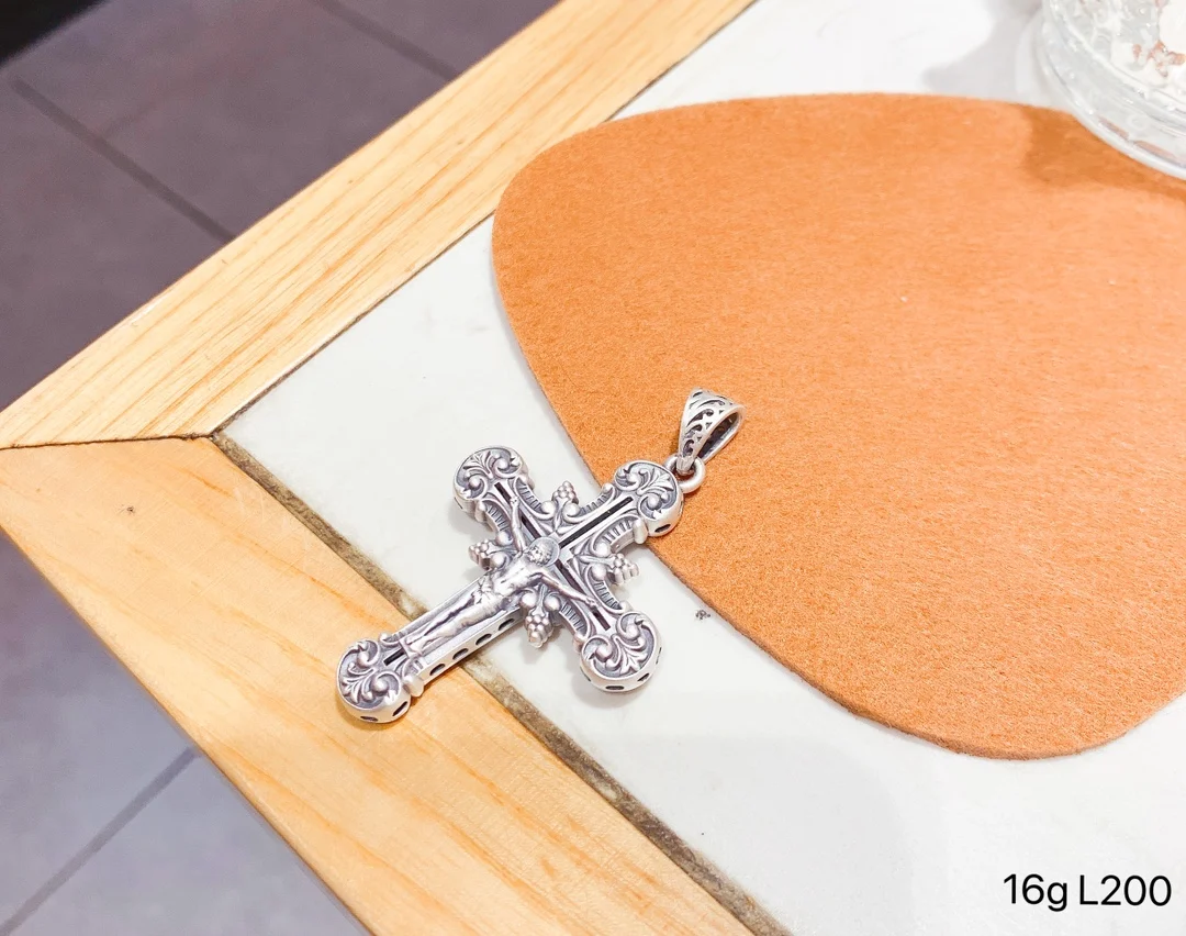 Sterling 999 Silver Pendant for Women and Men Fashion Vintage and Silver Cross Fine Jewelry Perfect Gift for Birthday
Sterling 999 Silver Pendant for Women and Men Fashion Vintage and Silver Cross Fine Jewelry Perfect Gift for Birthday