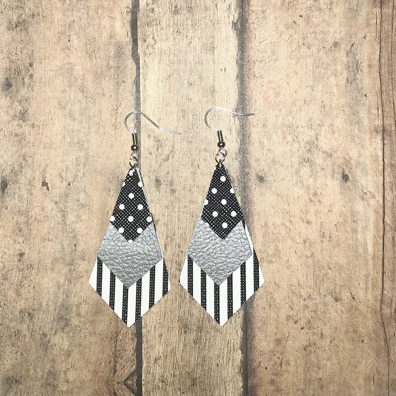 2022Faux Leather Earring, Leather Teardrop, Novelty Earrings, Pebbled Leather, Teardrop, Fake Leather, Dangle Earrings,
2022Faux Leather Earring, Leather Teardrop, Novelty Earrings, Pebbled Leather, Teardrop, Fake Leather, Dangle Earrings,
