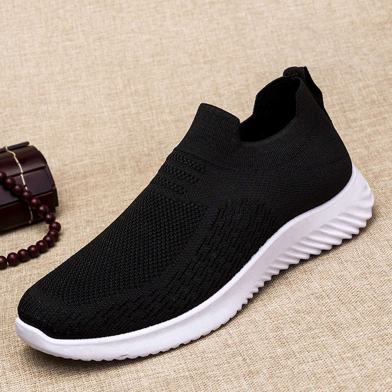 Slip-On Men Sports Casual Shoes Air Mesh Breathable Fashion Light Sneakers Size 39-44 
Slip-On Men Sports Casual Shoes Air Mesh Breathable Fashion Light Sneakers Size 39-44