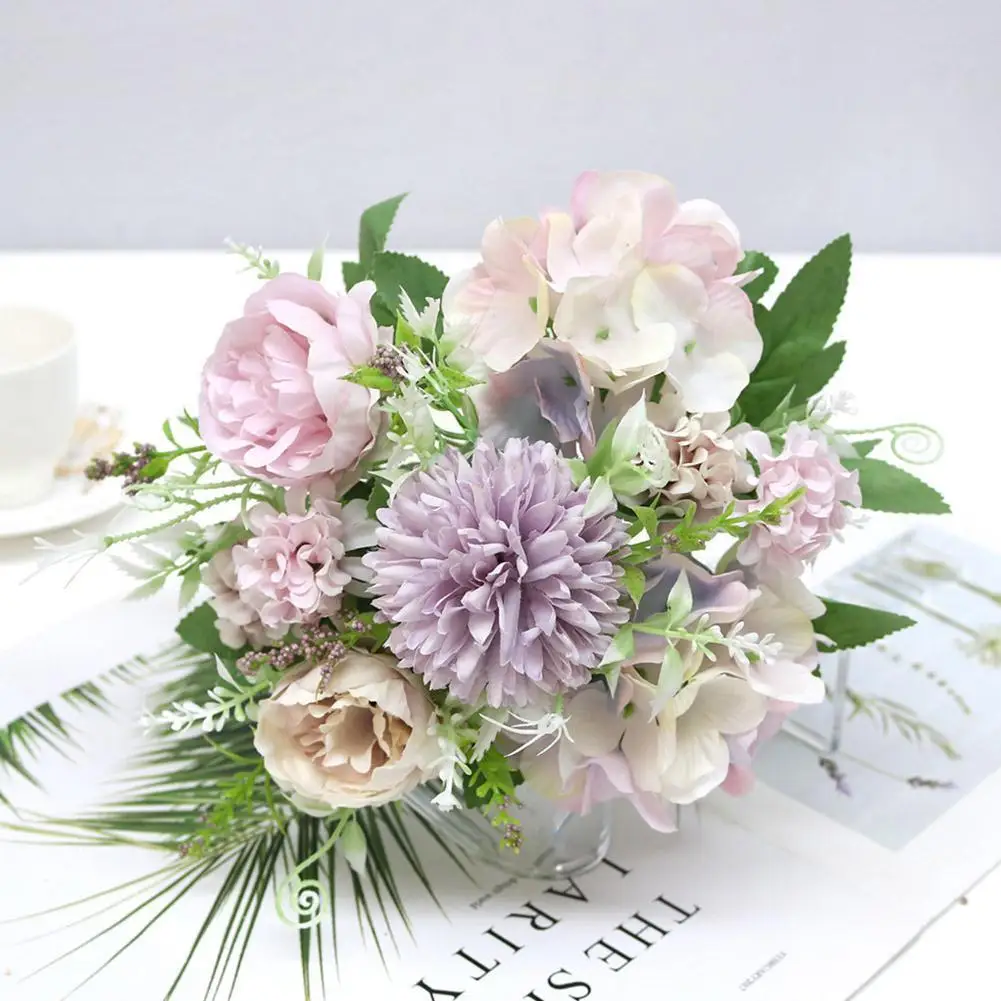 Nordic Artificial Flower Rose Holding Wedding Bouquet Silk Flower for Home Party Table Decoration Fall Decorations Fake Flo D6R1
Nordic Artificial Flower Rose Holding Wedding Bouquet Silk Flower for Home Party Table Decoration Fall Decorations Fake Flo D6R1
