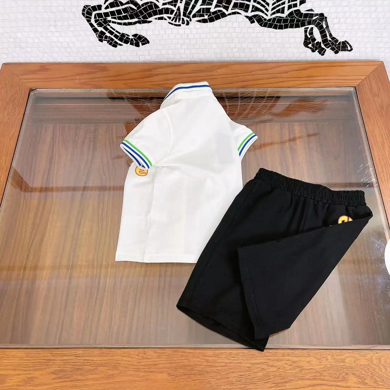 High-end custom 2022 hot spring and summer new boy striped webbing Polo top + shorts
High-end custom 2022 hot spring and summer new boy striped webbing Polo top + shorts
