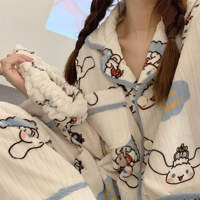 Sanrio Cinnamoroll Sweet Coral Velvet Pajamas for Women Sanrio Plush Thickened Flannel Household Suit In Autumn and Winter
Sanrio Cinnamoroll Sweet Coral Velvet Pajamas for Women Sanrio Plush Thickened Flannel Household Suit In Autumn and Winter