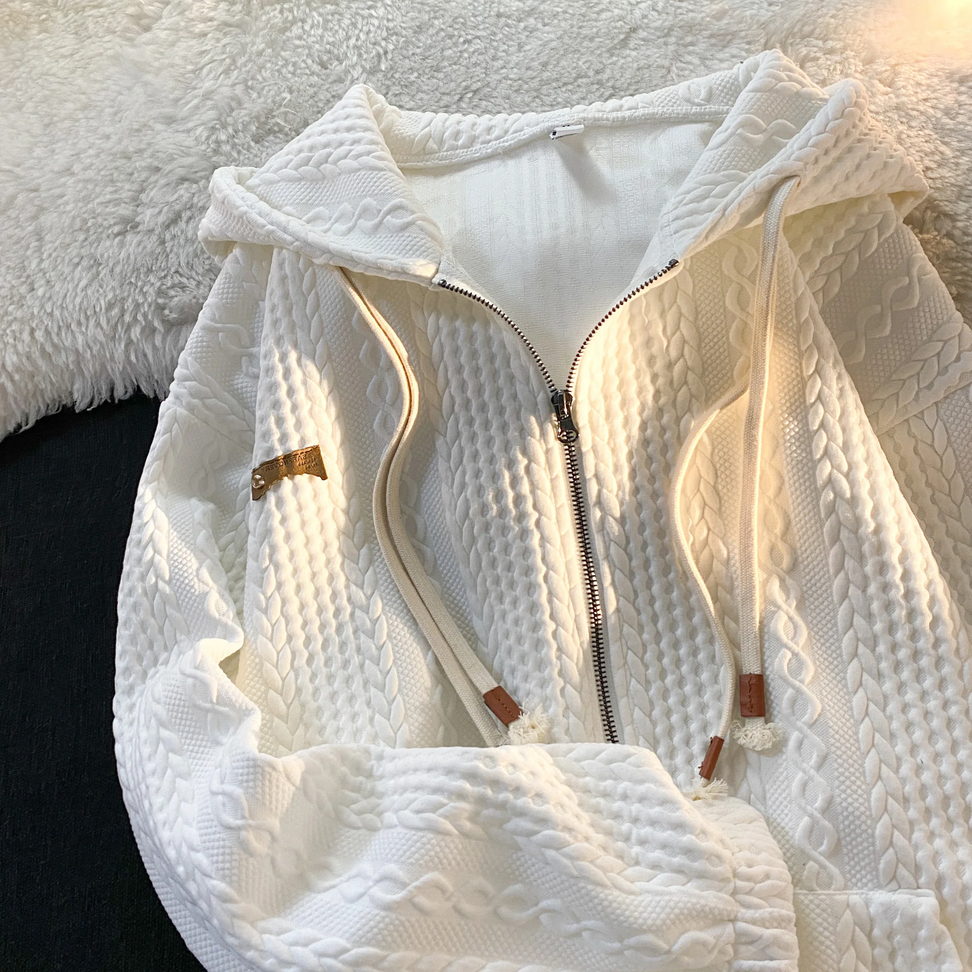 Loose Zip Up Hoodies with Pocket Vintage Zipper Hooded Sweatshirts Women Streetwear Long Sleeve Cardigan y2k Top Cloth Female
Loose Zip Up Hoodies with Pocket Vintage Zipper Hooded Sweatshirts Women Streetwear Long Sleeve Cardigan y2k Top Cloth Female