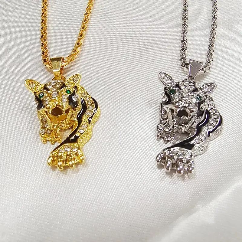 New Fashion Brand Light Luxury Niche Design Leopard Head Couple Necklace High Quality Pendant Accessories Luxury Jewelry
New Fashion Brand Light Luxury Niche Design Leopard Head Couple Necklace High Quality Pendant Accessories Luxury Jewelry