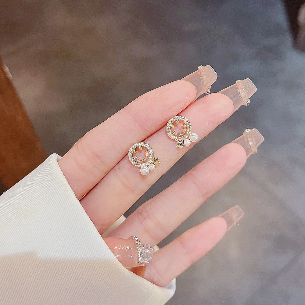 Circle Smiling Face Five-pointed Star Earrings Zircon Love Heart Mother's Day Woman Girl Wedding Blessing Ear Studs Jewelry
Circle Smiling Face Five-pointed Star Earrings Zircon Love Heart Mother's Day Woman Girl Wedding Blessing Ear Studs Jewelry