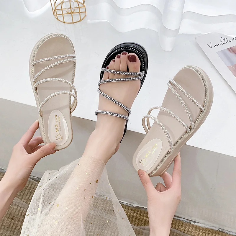 House Slippers Platform Shoes Slides Slipers Women Fashion Med Shale Female Beach Flat 2022 Luxury Sabot Scandals PU Rubber
House Slippers Platform Shoes Slides Slipers Women Fashion Med Shale Female Beach Flat 2022 Luxury Sabot Scandals PU Rubber