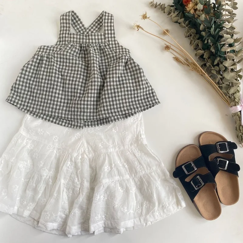 Style Top Girls All-match Holiday Pants Shorts Suspender Wide-leg Culottes Girls Embroidered New Plaid Suit 2022summer Exquisite
Style Top Girls All-match Holiday Pants Shorts Suspender Wide-leg Culottes Girls Embroidered New Plaid Suit 2022summer Exquisite