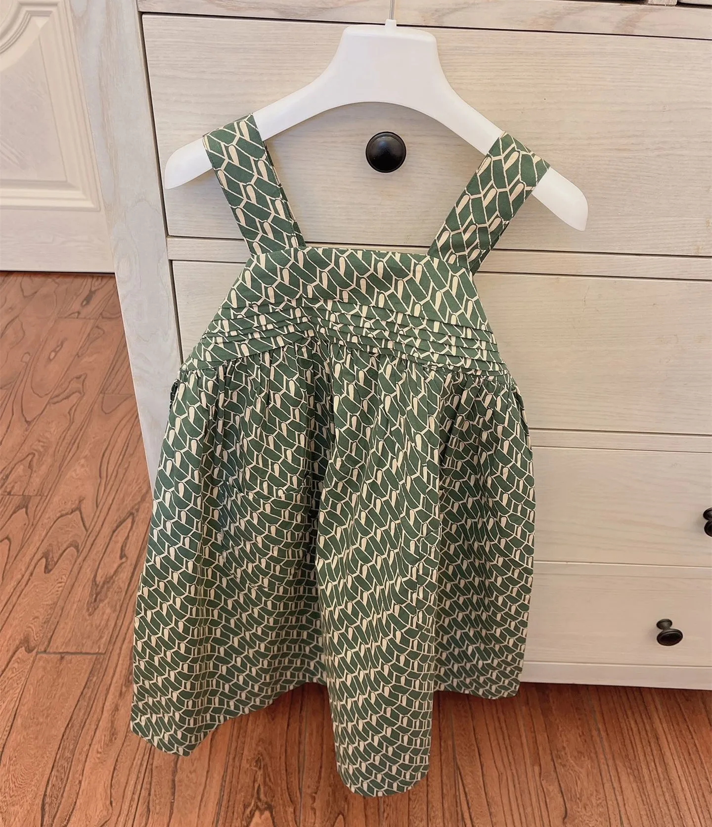 Pre-sale May 15th summer Girls Dress Green Plaid Print Sleeveless Sling Dress High Quality Vintage Dress
Pre-sale May 15th summer Girls Dress Green Plaid Print Sleeveless Sling Dress High Quality Vintage Dress