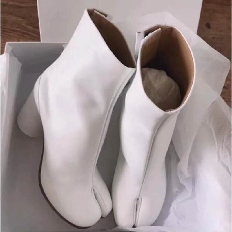 Rand Design Tabi Boots Split Toe Chunky High Heel Women Boots Leather Zapatos Mujer Fashion Autumn Women Shoes Botas Mujer
Rand Design Tabi Boots Split Toe Chunky High Heel Women Boots Leather Zapatos Mujer Fashion Autumn Women Shoes Botas Mujer