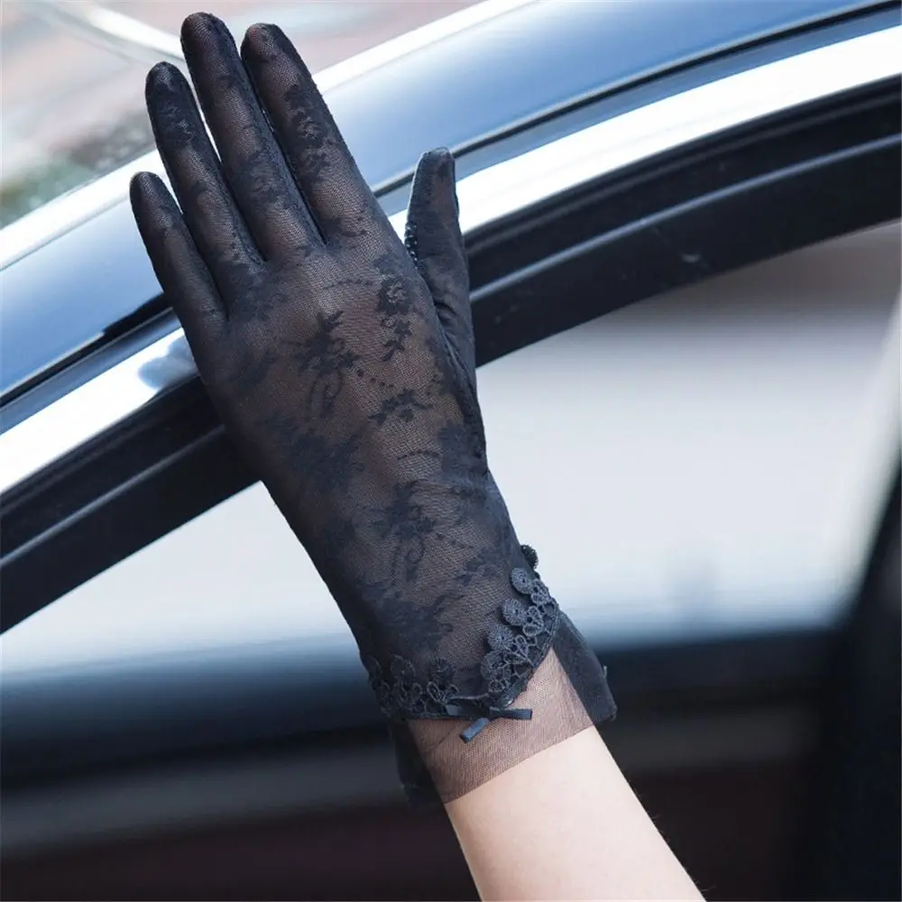 Fashion Women Lady Lace Summer Short Sun Gloves UV Sunscreen Gloves Driving Mittens Ice Silk
Fashion Women Lady Lace Summer Short Sun Gloves UV Sunscreen Gloves Driving Mittens Ice Silk