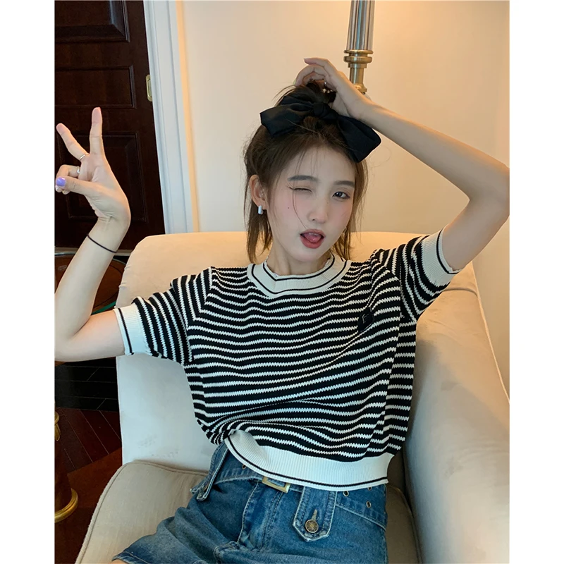 ILARES Striped Women's Ladies Sweater Oversize Korean Fashion Traf Short Sleeve Pullover Sweaters Y2k Clothes Jumpers Clothing
ILARES Striped Women's Ladies Sweater Oversize Korean Fashion Traf Short Sleeve Pullover Sweaters Y2k Clothes Jumpers Clothing