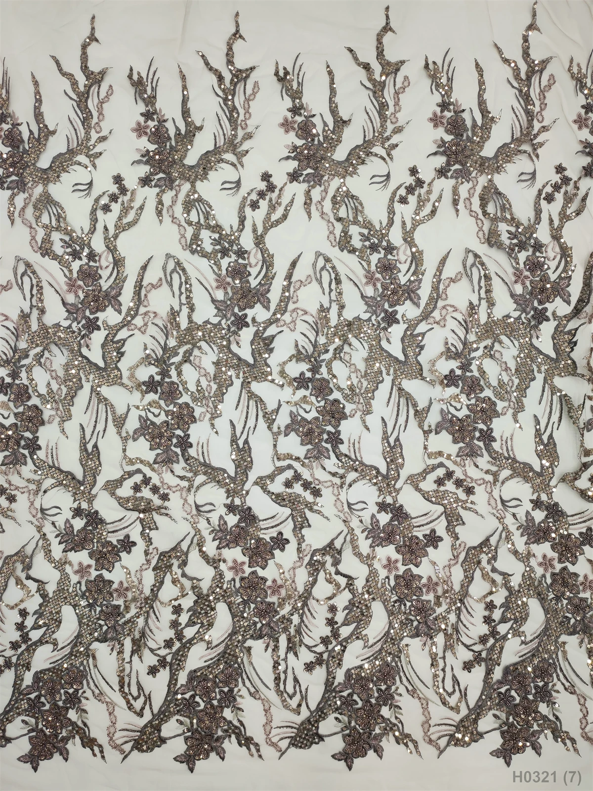 2022 High Quality African Nigerian Tulle Lace Fabric Sequins Embroidery Swiss French Guipure Wedding Party Dress Beaded 5Yards
2022 High Quality African Nigerian Tulle Lace Fabric Sequins Embroidery Swiss French Guipure Wedding Party Dress Beaded 5Yards