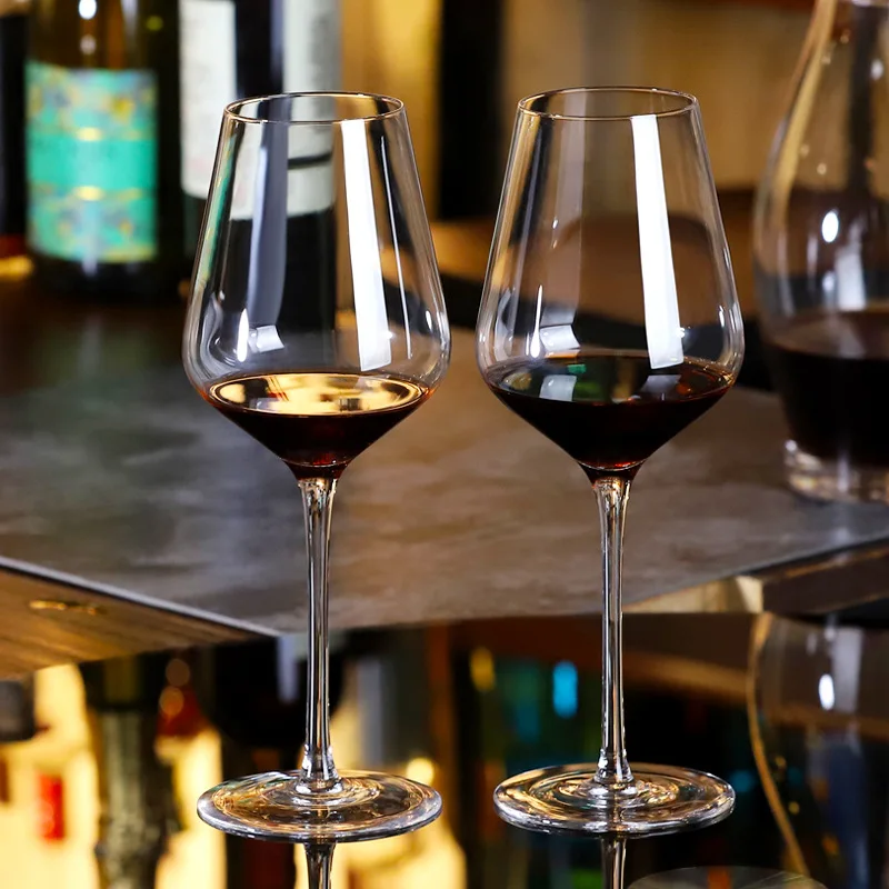 2Pcs European crystal glass household red wine glass goblet lovers romantic wine glass wine set glass cups
2Pcs European crystal glass household red wine glass goblet lovers romantic wine glass wine set glass cups