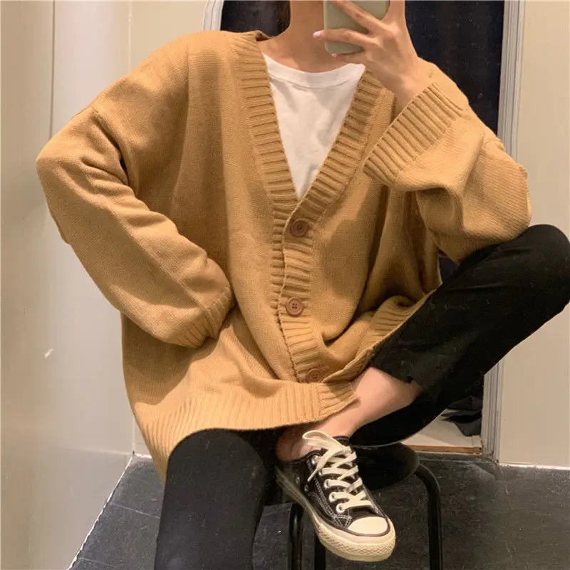 Autumn Winter 2022 New Loose Sweaters Cardigan Coat Women Fashion V-Neck Knitted Female Sweater
Autumn Winter 2022 New Loose Sweaters Cardigan Coat Women Fashion V-Neck Knitted Female Sweater
