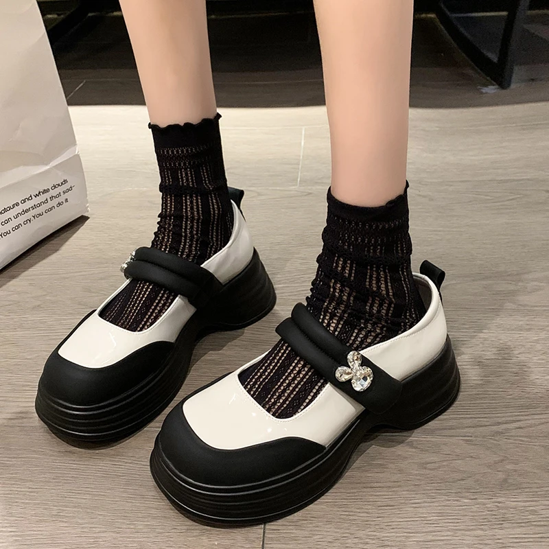 Ladies Shoes 2023 Mary Janes Women's Pumps Casual Platform Black White Versatile Uniform Student Shoes High Quality Lolita Shoes
Ladies Shoes 2023 Mary Janes Women's Pumps Casual Platform Black White Versatile Uniform Student Shoes High Quality Lolita Shoes