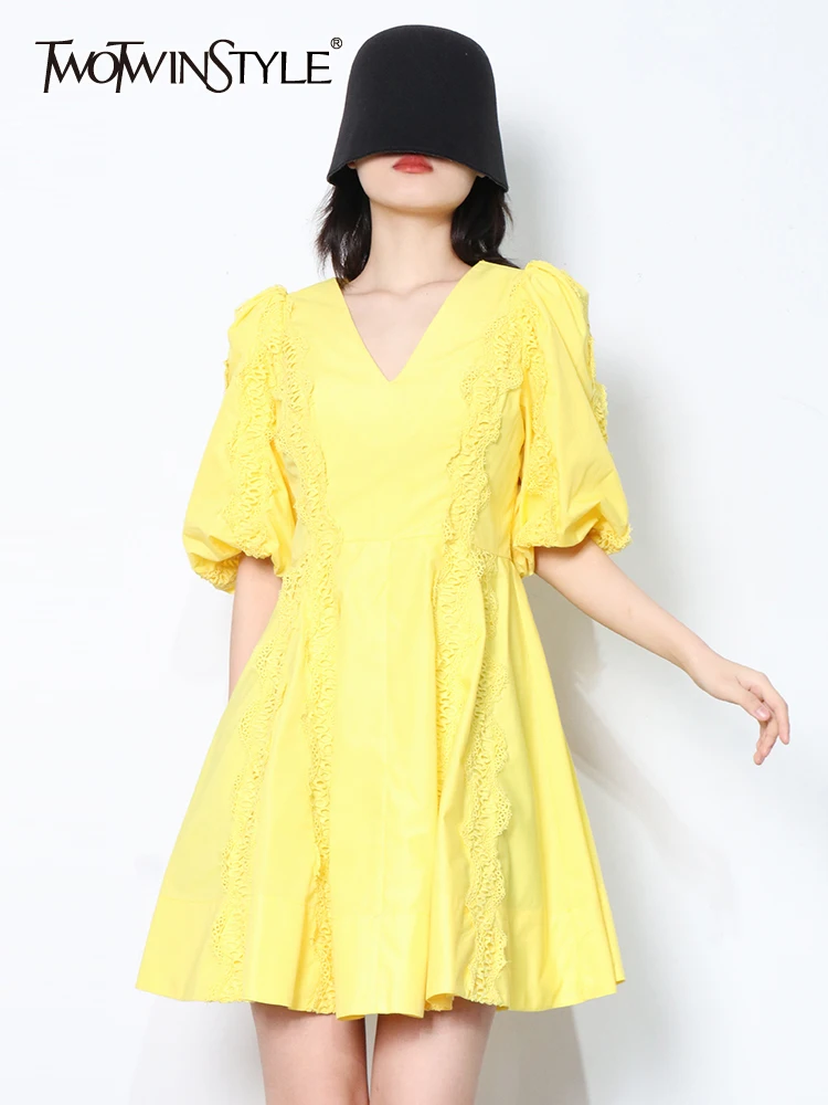 TWOTWINSTYLE Casual Solid Dress For Women V Neck Short Sleeve High Waist Mini Dresses Female Fashion Clothing Style 2022 Summer
TWOTWINSTYLE Casual Solid Dress For Women V Neck Short Sleeve High Waist Mini Dresses Female Fashion Clothing Style 2022 Summer