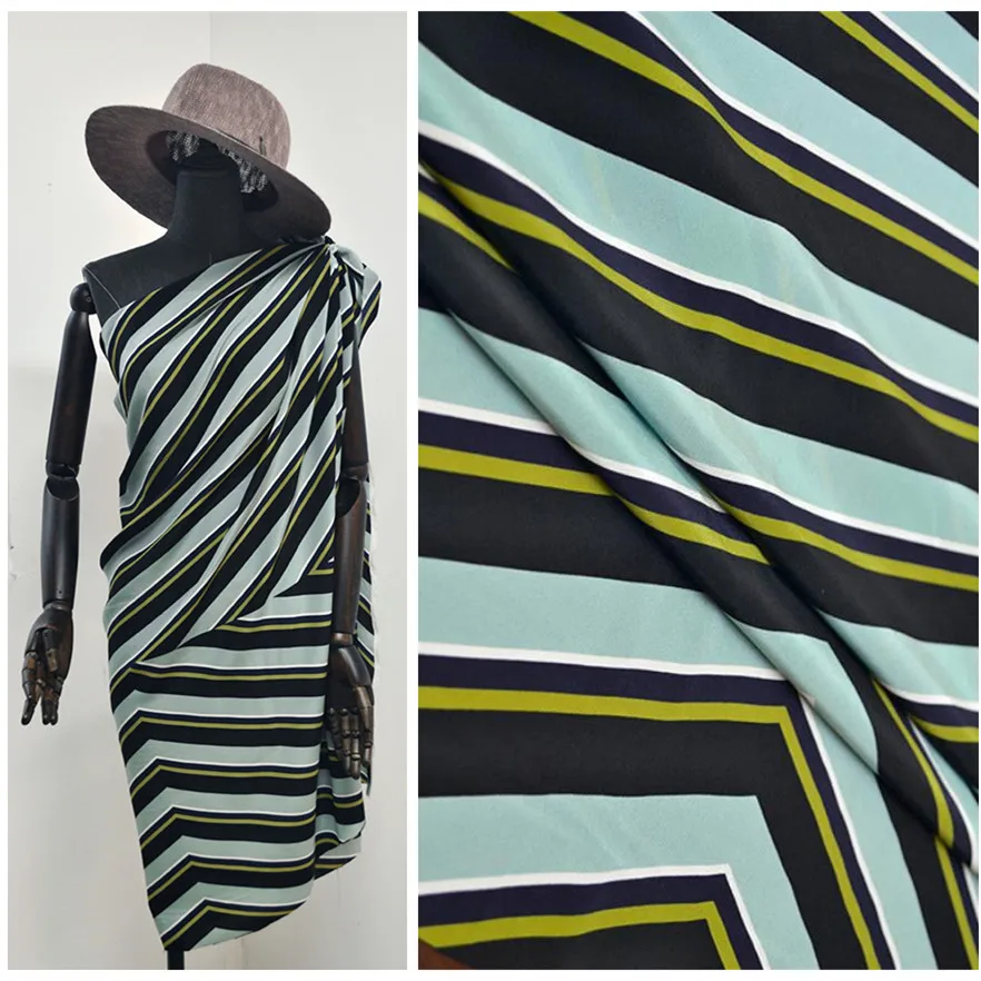 Striped printed natural silk fabric crepe de chine silk fabric meter anti-wrinkle shirt dress crepe fabric wholesale silk cloth
Striped printed natural silk fabric crepe de chine silk fabric meter anti-wrinkle shirt dress crepe fabric wholesale silk cloth