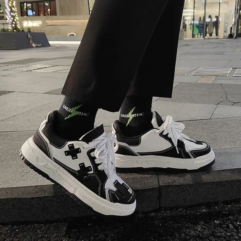 New Men Casual Sneaker Harajuku Style Daily Versatile Simple Basketball Shoes Comfortable High Quality Printed Running Shoes
New Men Casual Sneaker Harajuku Style Daily Versatile Simple Basketball Shoes Comfortable High Quality Printed Running Shoes