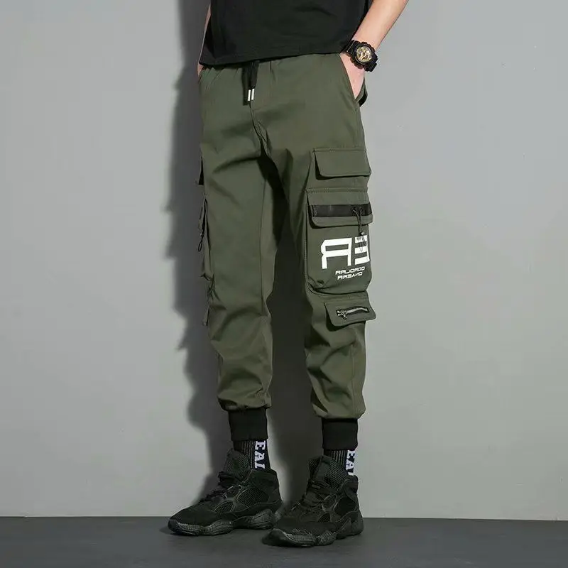 The Latest Youth Fashion Men's Large Overalls Korean Spring And Autumn Versatile Loose Solid Color Capri Pocket Decoration
The Latest Youth Fashion Men's Large Overalls Korean Spring And Autumn Versatile Loose Solid Color Capri Pocket Decoration