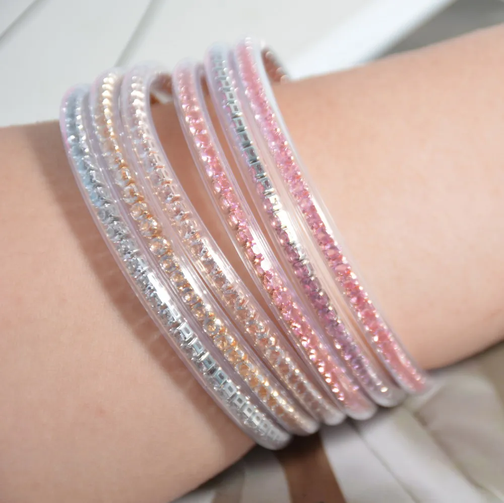 New Transparent Silicone Tube Zircon Bracelet Custom Designer Gold Rhinestone Bowknot Bangle Waterproof Buddhist Charm 2023 Gift
New Transparent Silicone Tube Zircon Bracelet Custom Designer Gold Rhinestone Bowknot Bangle Waterproof Buddhist Charm 2023 Gift