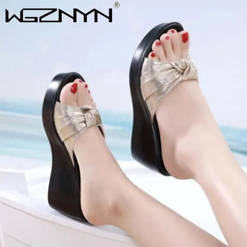 Plus Size 35-40 Medium Heels Platform Shoes Silver Slippers Summer 2023 NEW Womens Chunky Wedges Slides for Office Beach Wedding
Plus Size 35-40 Medium Heels Platform Shoes Silver Slippers Summer 2023 NEW Womens Chunky Wedges Slides for Office Beach Wedding