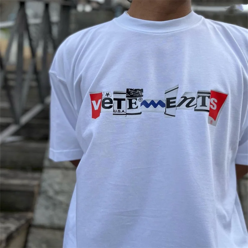 VEEMENTS2023 Summer New French Fashion Brand Vite Cute Spliced Letter Printing Men's and Women's T-shirt
VEEMENTS2023 Summer New French Fashion Brand Vite Cute Spliced Letter Printing Men's and Women's T-shirt