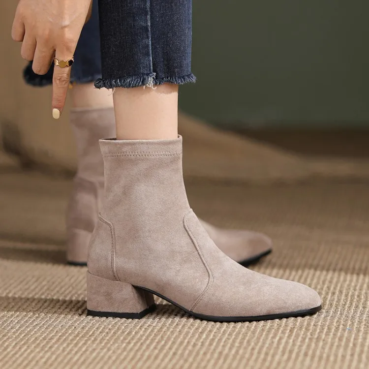 Square Heels Sock Boots Suede Women Ankle Boots Slip On Ladies Shoes Large Size Korean Style Short Booties Bota Feminina
Square Heels Sock Boots Suede Women Ankle Boots Slip On Ladies Shoes Large Size Korean Style Short Booties Bota Feminina