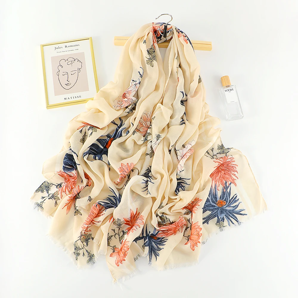 2022 Spain Fashion Daisy Floral Tassel Viscose Shawl Scarf Lady Print Soft Pashmina Stole Wrap Snood Bufandas Muslim Hijab Sjaal
2022 Spain Fashion Daisy Floral Tassel Viscose Shawl Scarf Lady Print Soft Pashmina Stole Wrap Snood Bufandas Muslim Hijab Sjaal