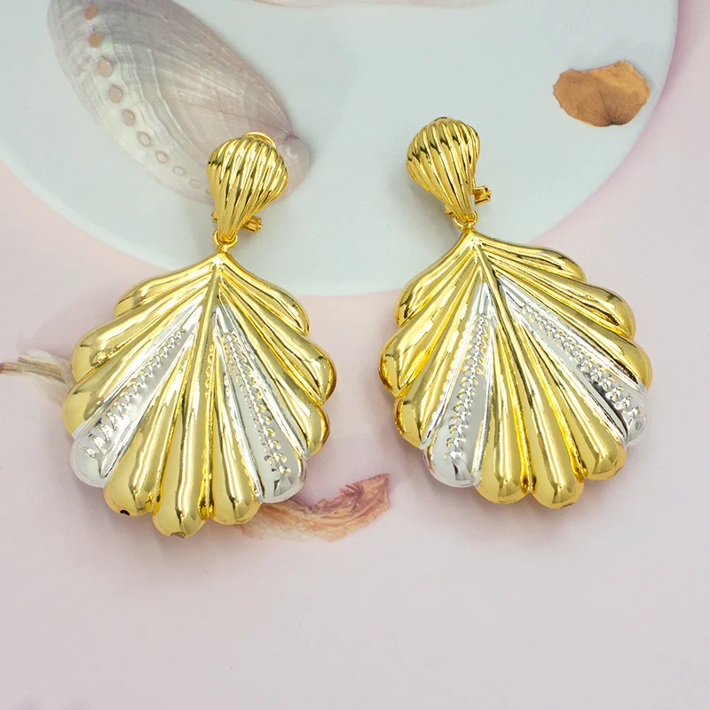 Drop Earrings For Women Wedding Party Shell Pattern Dubai Golden Bridal Jewelry Accessories Double Color Dangle Earrings
Drop Earrings For Women Wedding Party Shell Pattern Dubai Golden Bridal Jewelry Accessories Double Color Dangle Earrings