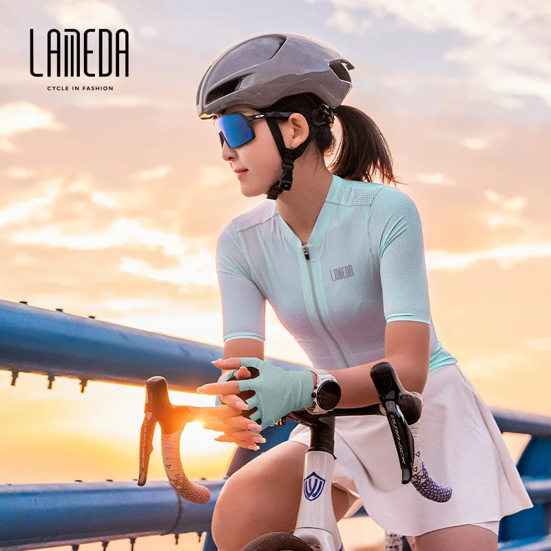 LAMEDA Cycling Jersey Women New Summer MTB Bike Clothes Breathable Short Sleeve Bicycle Shirt Women Sport Clothing Wear Jersey
LAMEDA Cycling Jersey Women New Summer MTB Bike Clothes Breathable Short Sleeve Bicycle Shirt Women Sport Clothing Wear Jersey