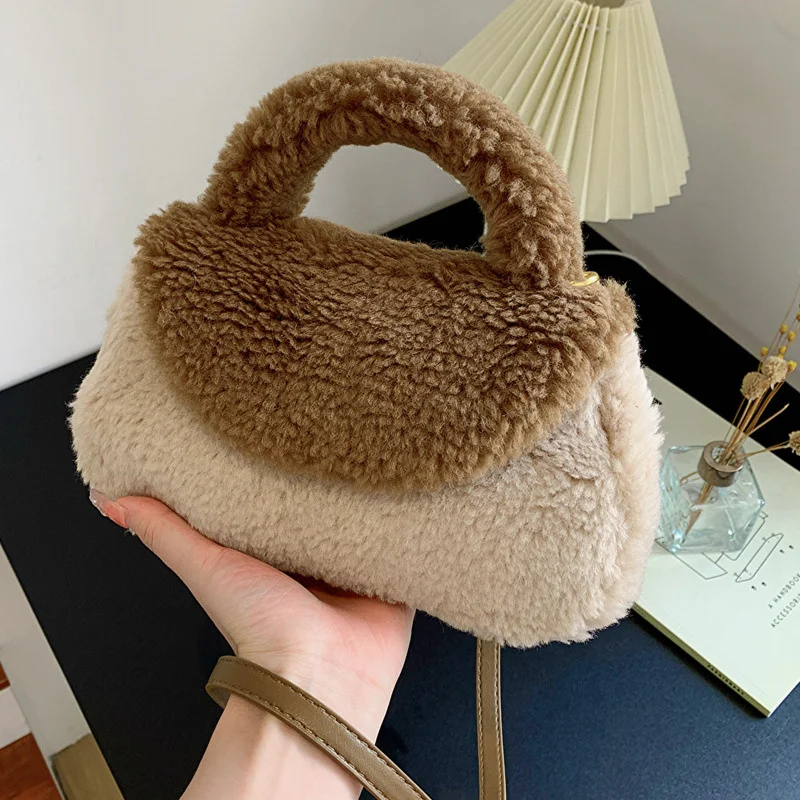 Лидер продаж, зимняя модная плюшевая сумка через плечо для женщин, маленькие пушистые сумки-тоуты, меховая женская сумка через плечо, кошеле... 
Лидер продаж, зимняя модная плюшевая сумка через плечо для женщин, маленькие пушистые сумки-тоуты, меховая женская сумка через плечо, кошеле...