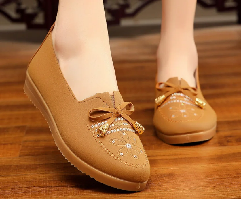 Size 35-40 Women Flats Shoes Loafers Spring Autumn Female Bow Old Beijing Cloth Shoes Slip-On Footwear Casual Shoes 
Size 35-40 Women Flats Shoes Loafers Spring Autumn Female Bow Old Beijing Cloth Shoes Slip-On Footwear Casual Shoes