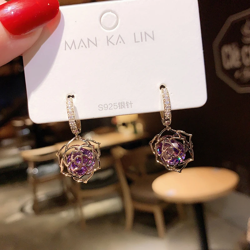 East gate rose zircon earring buckle South Korean high sense of temperament set earrings female new earring products
East gate rose zircon earring buckle South Korean high sense of temperament set earrings female new earring products