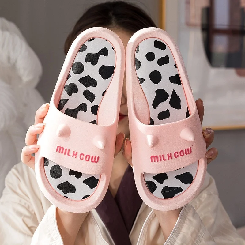 Home Slippers Women Summer Leisure Shoes Cute Soft Sole Flip Flops Female Non-slip Bathroom Slides Cow Cartoon Men Beach Sandals
Home Slippers Women Summer Leisure Shoes Cute Soft Sole Flip Flops Female Non-slip Bathroom Slides Cow Cartoon Men Beach Sandals