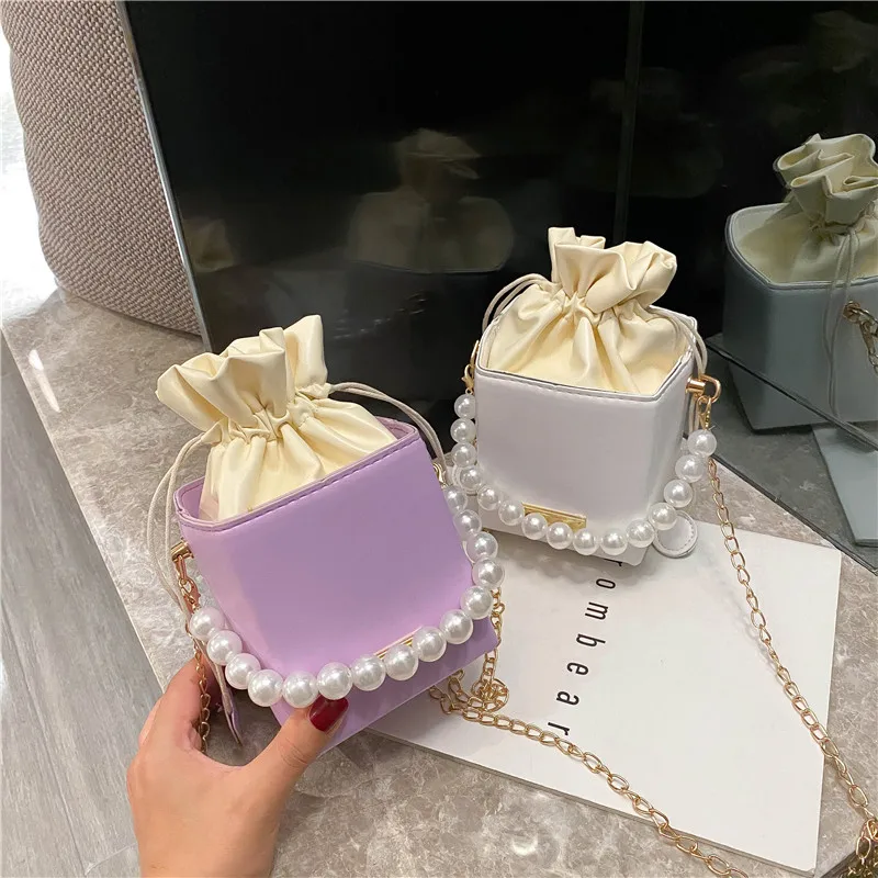 PU Leather Women Bucket Shoulder Bags Solid Color Ladies Drawstring Crossbody Bag Pearl Handle Female Square Purse Handbags
PU Leather Women Bucket Shoulder Bags Solid Color Ladies Drawstring Crossbody Bag Pearl Handle Female Square Purse Handbags