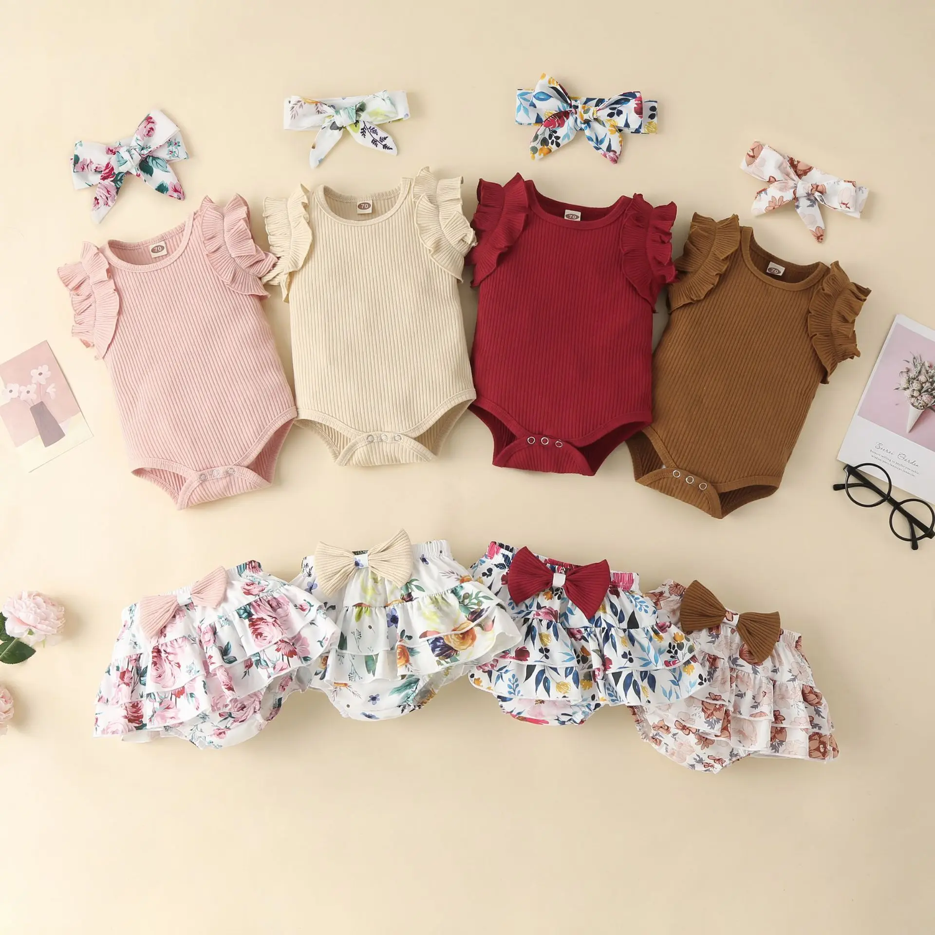 Baby Girls Clothes Cotton Crawling Dress + Lace Floral Hemline + Floral Headband Three-Piece Set European And American Baby Suit
Baby Girls Clothes Cotton Crawling Dress + Lace Floral Hemline + Floral Headband Three-Piece Set European And American Baby Suit