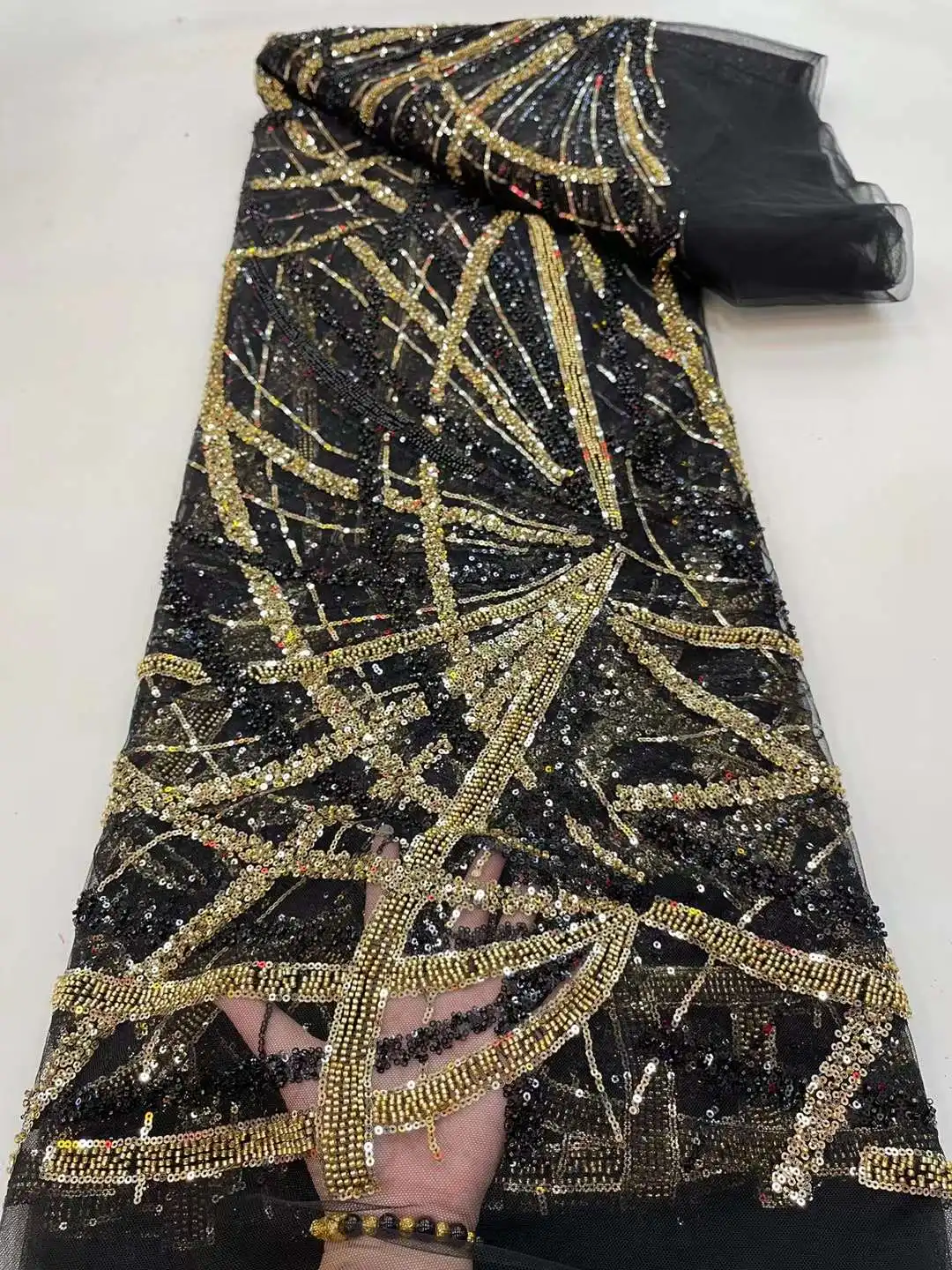 Luxury 3D Lace Fabric 5 Yards Dubai Hand Beaded Tulle Lace Fabric Handmade Embroidered Applique African Nigerian For Sewing
Luxury 3D Lace Fabric 5 Yards Dubai Hand Beaded Tulle Lace Fabric Handmade Embroidered Applique African Nigerian For Sewing