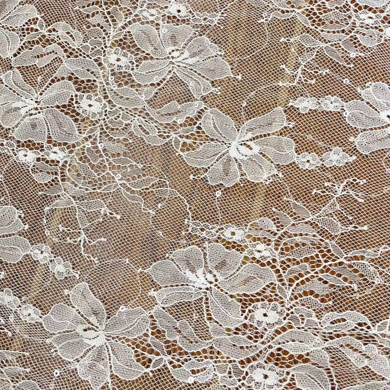 Free Shipping 1Yard Bridal Lace Fabric Wedding Dresses Flora Sequins Soft Mesh Tulle DIY Sewing Accessories 130cm Home Decorate
Free Shipping 1Yard Bridal Lace Fabric Wedding Dresses Flora Sequins Soft Mesh Tulle DIY Sewing Accessories 130cm Home Decorate