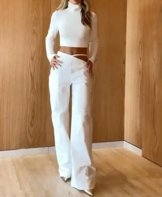 Summer High Neck Long Sleeved High Neck Top Solid Color Navel Exposed Buttocks Women's Pants Set Casual Pants Two-Piece Set
Summer High Neck Long Sleeved High Neck Top Solid Color Navel Exposed Buttocks Women's Pants Set Casual Pants Two-Piece Set