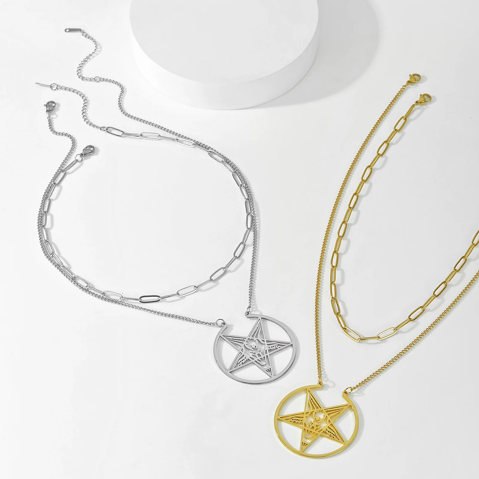 Gold Color Stainless Steel Hollow Pentagram Double Pendant Necklace For Women Men Devil Pattern Personality Jewelry Gift
Gold Color Stainless Steel Hollow Pentagram Double Pendant Necklace For Women Men Devil Pattern Personality Jewelry Gift