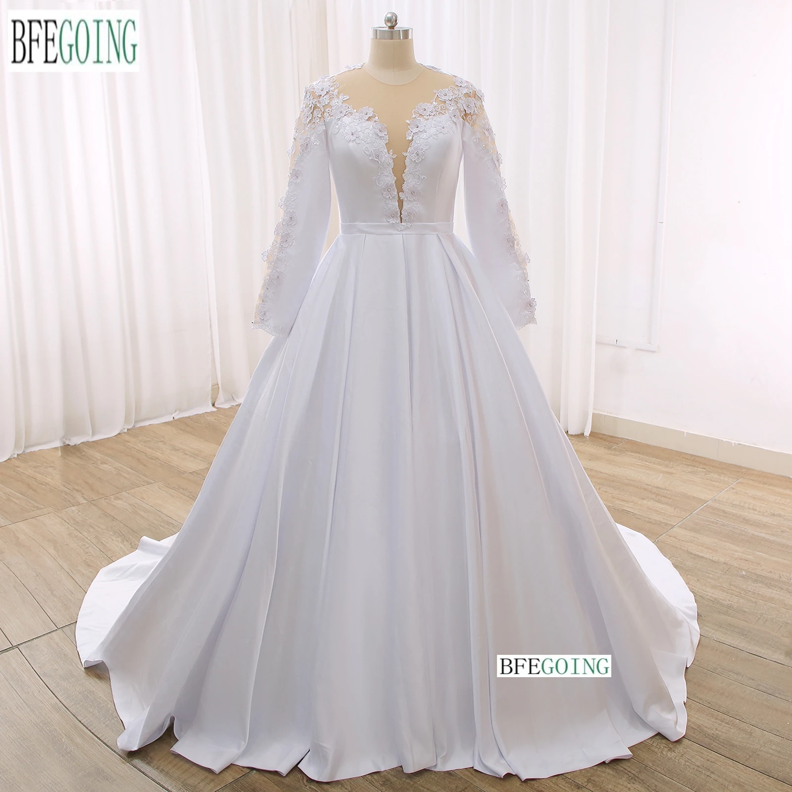 A-Line Wedding Dresses Chapel Train Custom Made Satin Long Sleeves Bridal Gowns Floor-Length V-Neck Lace Appliques Beading
A-Line Wedding Dresses Chapel Train Custom Made Satin Long Sleeves Bridal Gowns Floor-Length V-Neck Lace Appliques Beading