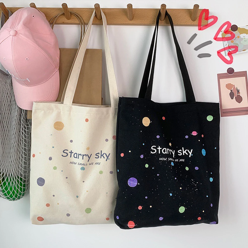 1pc Women Shoulder Bag Canvas Bag Girl Fashion Simple Large Capacity Shopper Bag Vast Starry Sky Print Handbag Ladies Cloth Bag
1pc Women Shoulder Bag Canvas Bag Girl Fashion Simple Large Capacity Shopper Bag Vast Starry Sky Print Handbag Ladies Cloth Bag