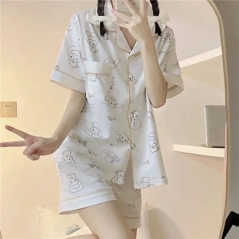 2023 Sanrio Kawaii Cinnamoroll милый мультфильм Лето Новинка Женская фотография с коротким рукавом подарок на день рождения
2023 Sanrio Kawaii Cinnamoroll милый мультфильм Лето Новинка Женская фотография с коротким рукавом подарок на день рождения