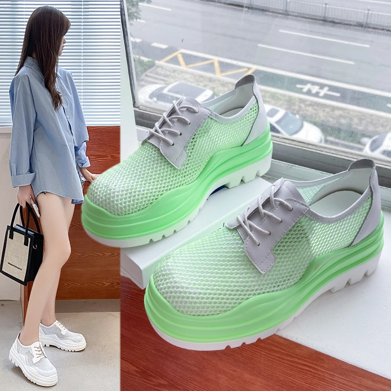 2022 Summer New Fashion Mesh Small White Shoes Women Hollow Breathable Lightweight Thick Bottom Sports and Leisure Tennis Shoes
2022 Summer New Fashion Mesh Small White Shoes Women Hollow Breathable Lightweight Thick Bottom Sports and Leisure Tennis Shoes