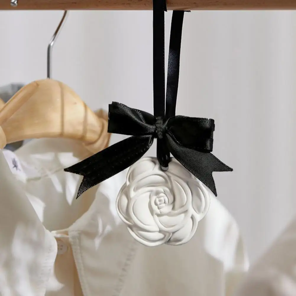 Fragrance Ornament Practical Bow Flower 3 Styles Car Aromatherapy Scented Ornament for Car
Fragrance Ornament Practical Bow Flower 3 Styles Car Aromatherapy Scented Ornament for Car